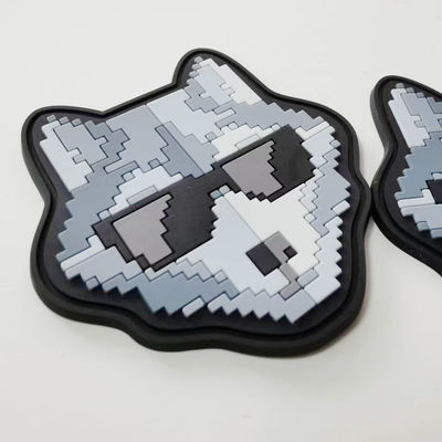 Étiquette en silicone de transfert thermique étiquette en caoutchouc de silicone badge de dessin animé multicolore ENISO20471