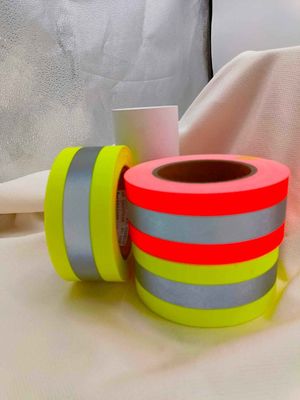 Cousez sur rétro bande réfléchissante de sécurité pour l'habillement vêtx la norme ANSI 100% du coton M Aramid ENISO20471 107