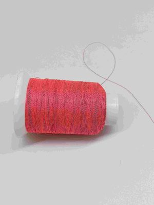 Fil à tricoter de fil réfléchissant léger rose de broderie utilisé dans des sacs de chapeau d'habillement