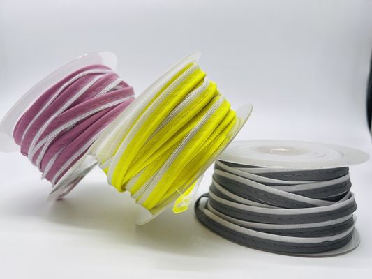 Couture sur mesure sur les bandes de tuyauterie de tissu réfléchissant Trims ceinture de tête pour les vêtements sac pantalon chapeau